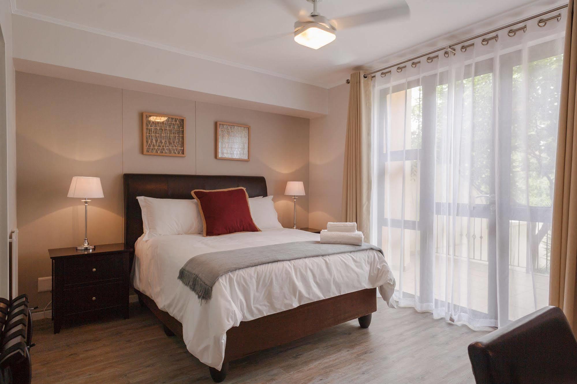 Island Club & Apart-hotel 4*